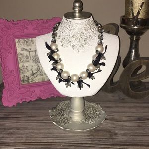 NWT Ann Taylor Necklace